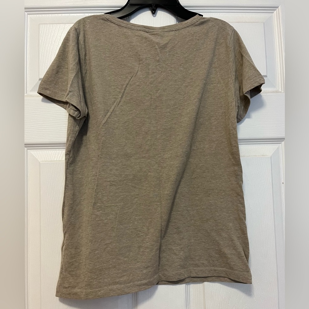H&M Basic Neutral T-Shirt - Picture 4 of 4